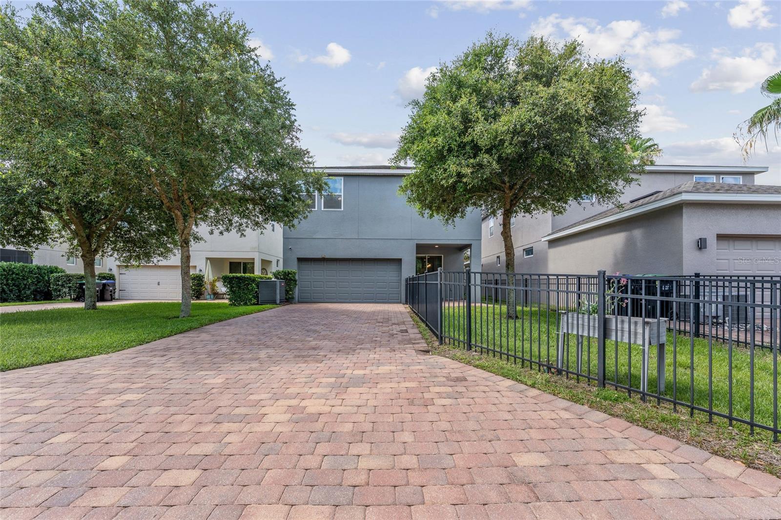 SUMMERLAKE GROVES - Residential