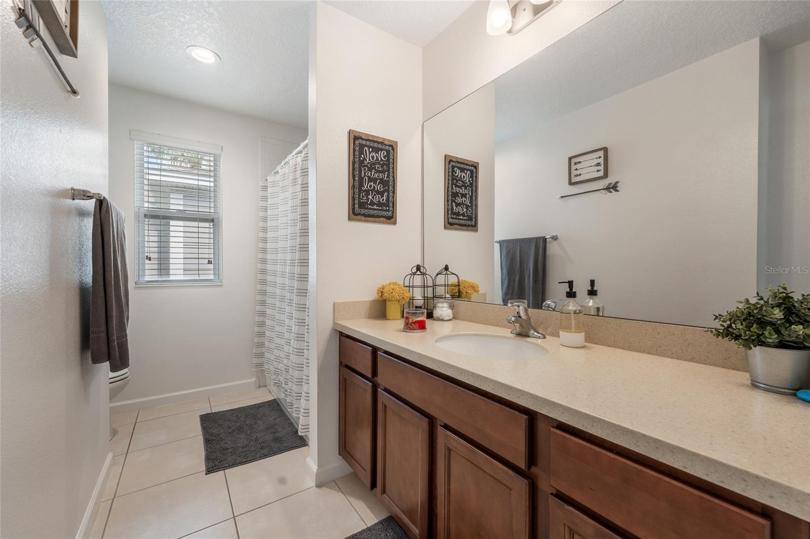 SUMMERLAKE GROVES - Residential