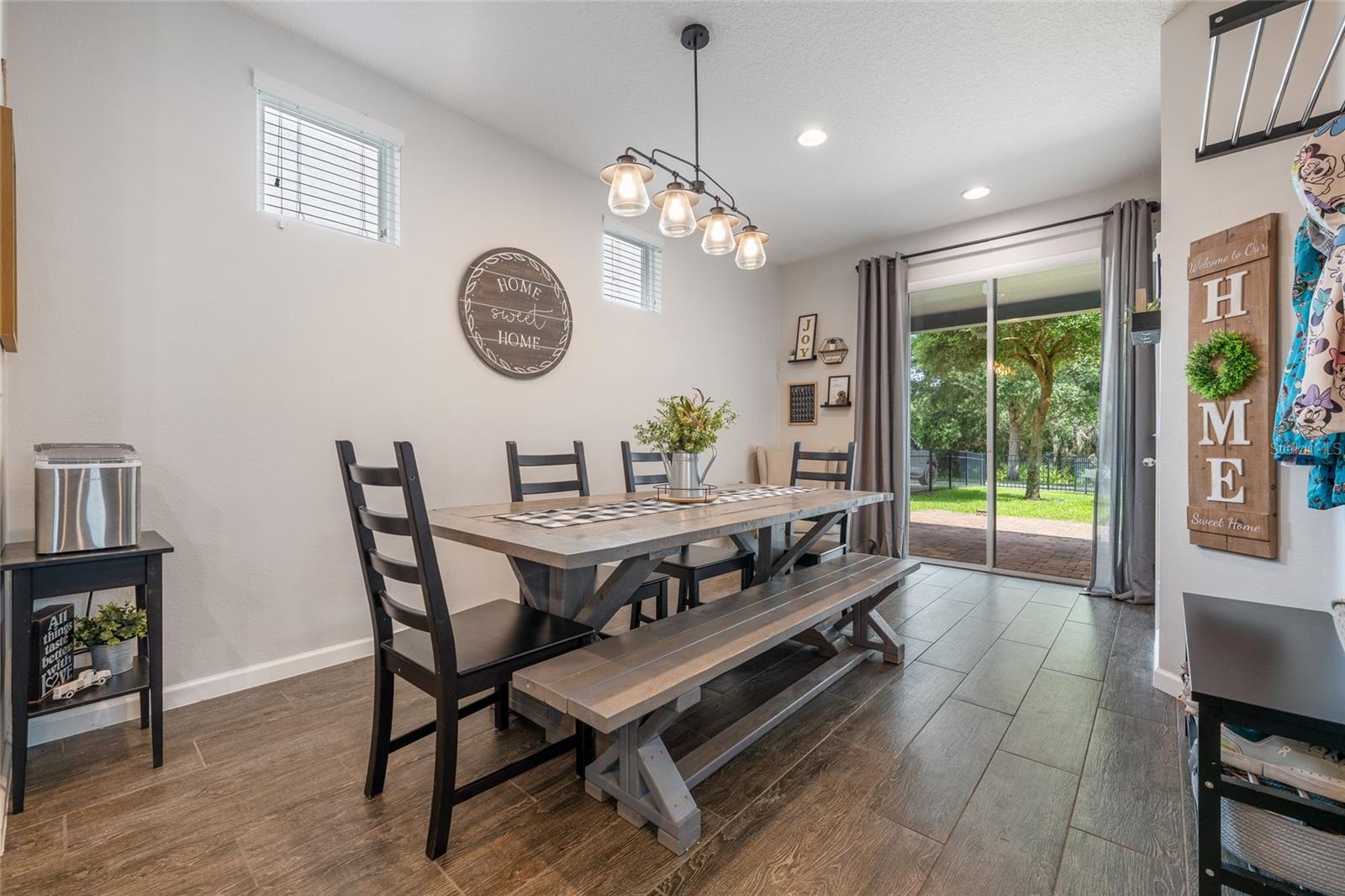SUMMERLAKE GROVES - Residential
