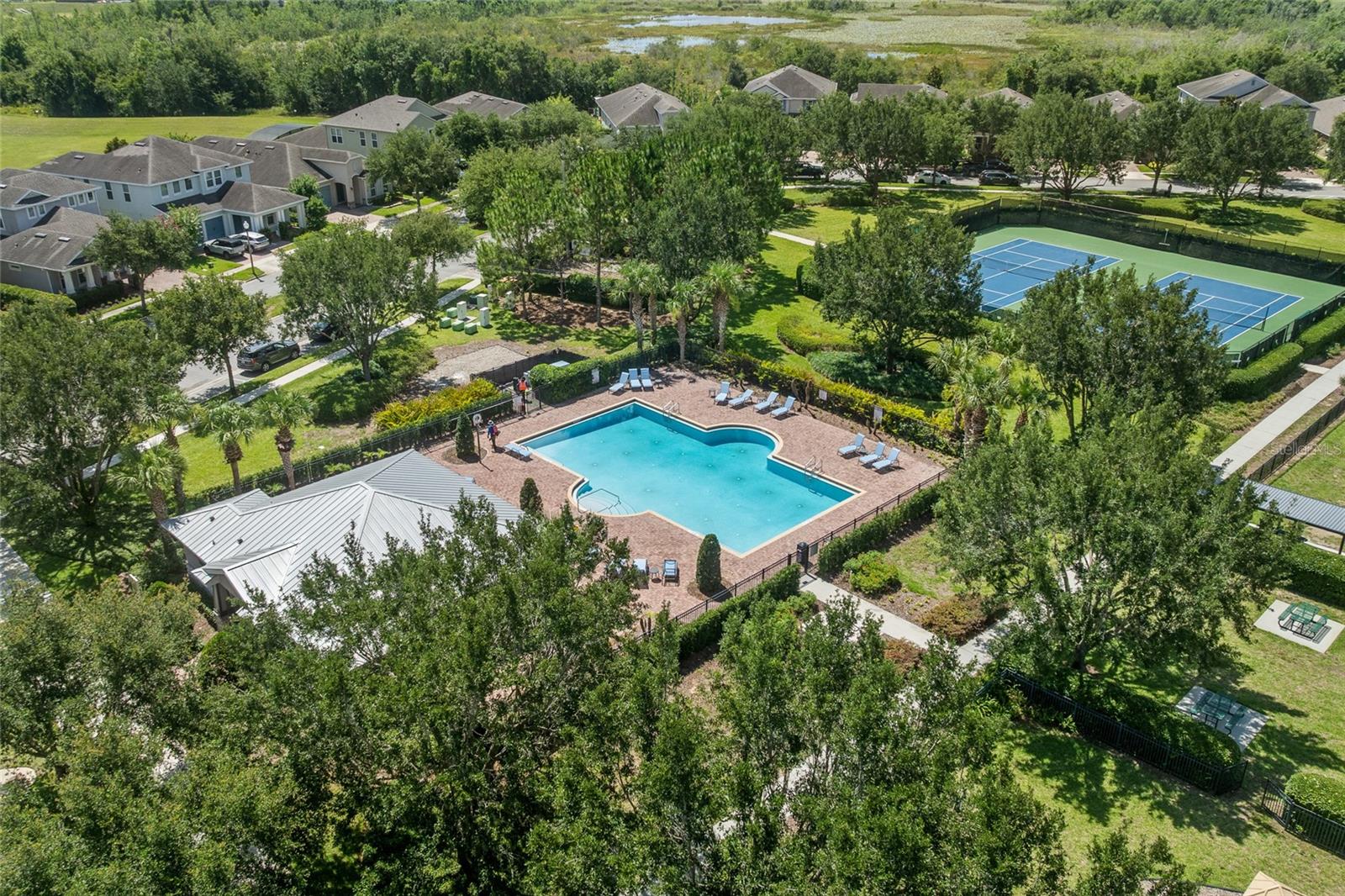 SUMMERLAKE GROVES - Residential
