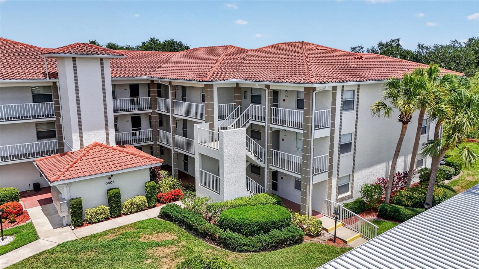 TERRACES 3 OF TARA - Residential