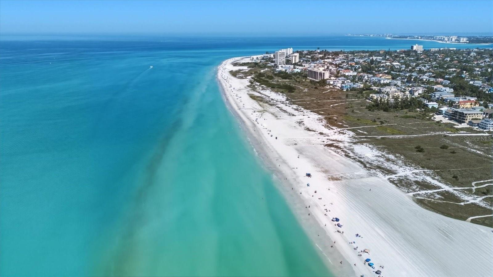 SIESTA ISLES - Land