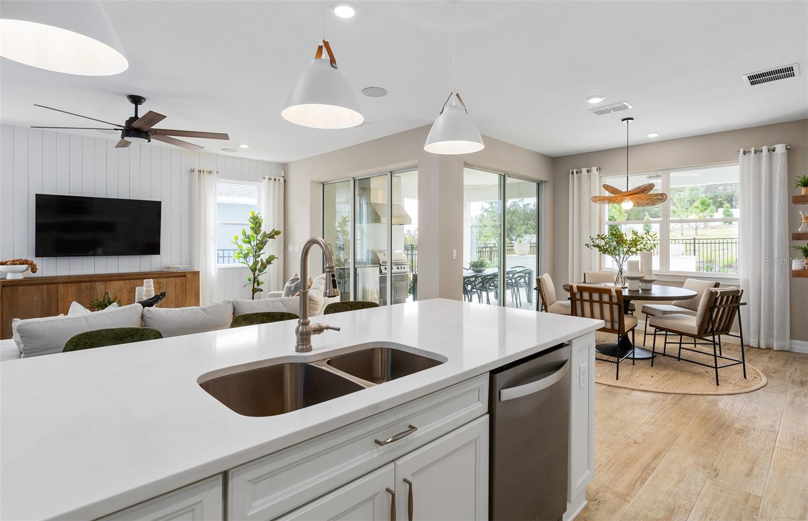 WILLOW RIDGE - Residential