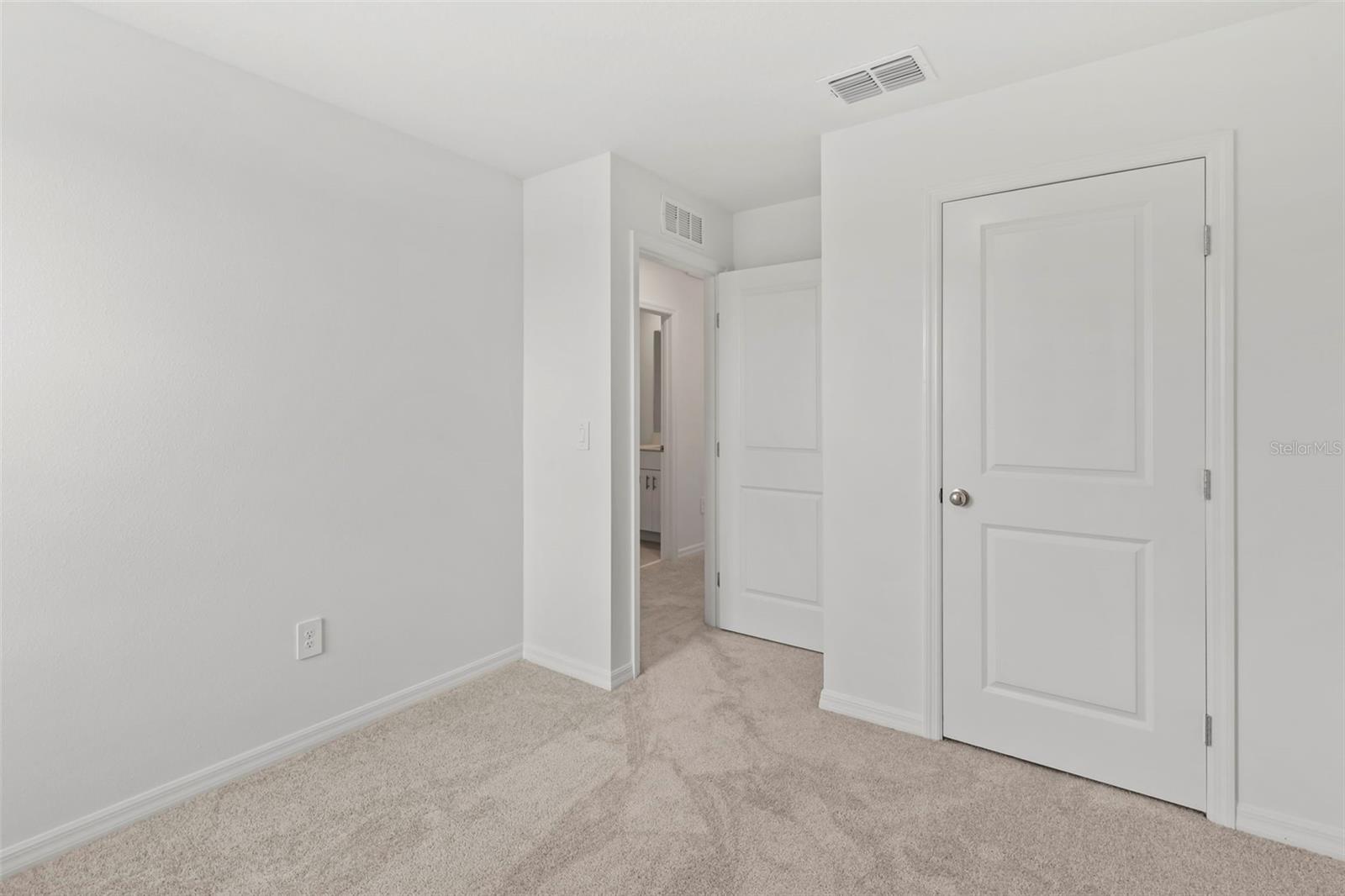 GLADESONG - Residential Lease