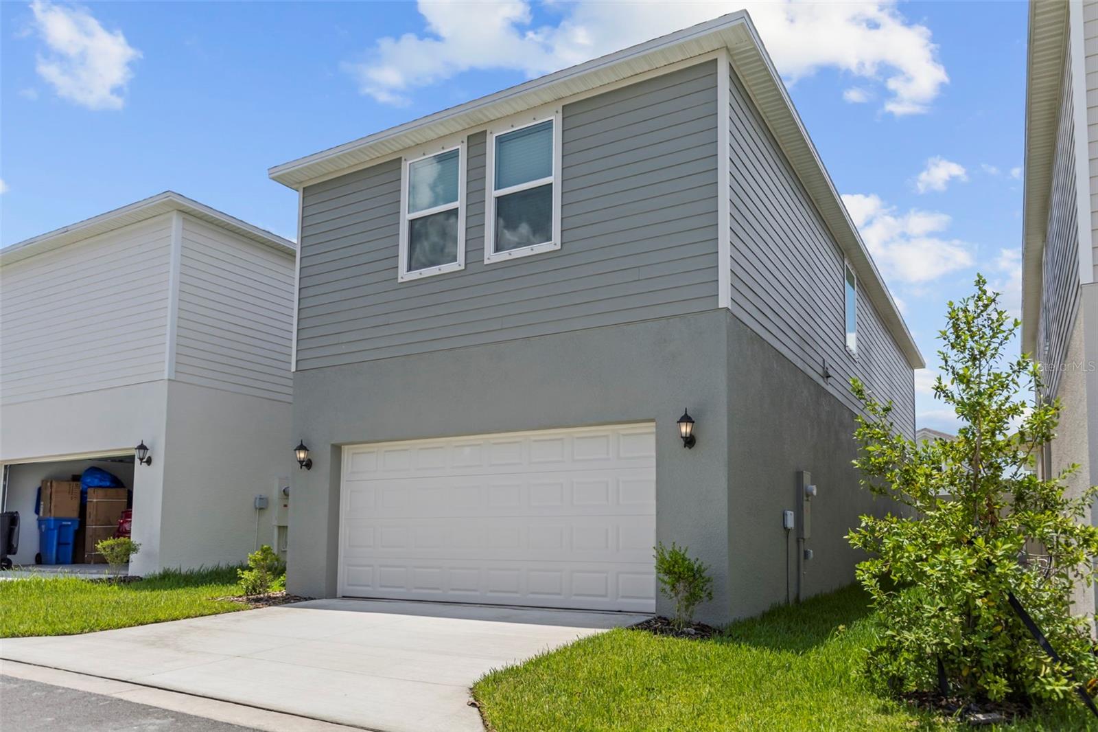 GLADESONG - Residential Lease
