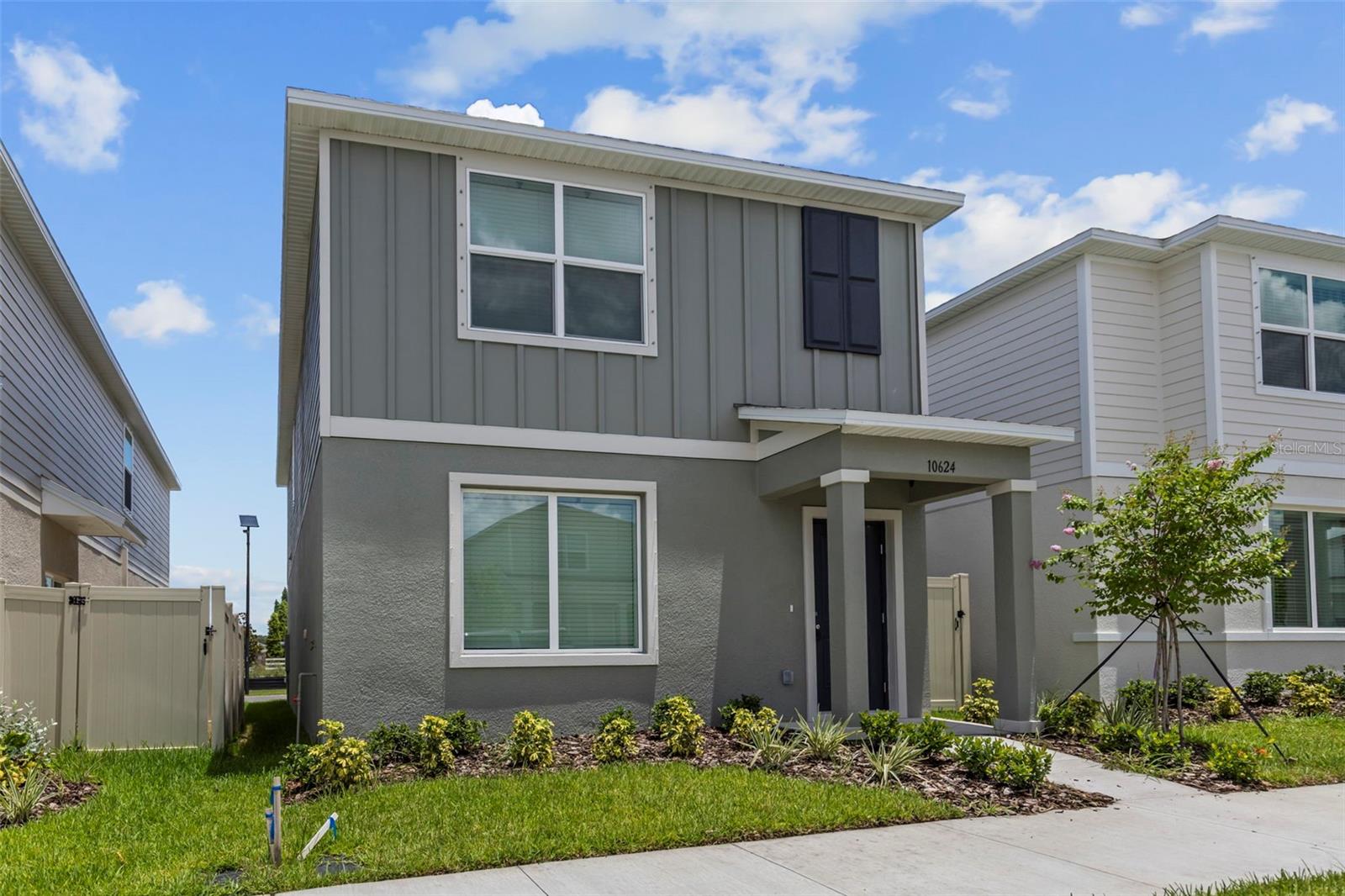 GLADESONG - Residential Lease