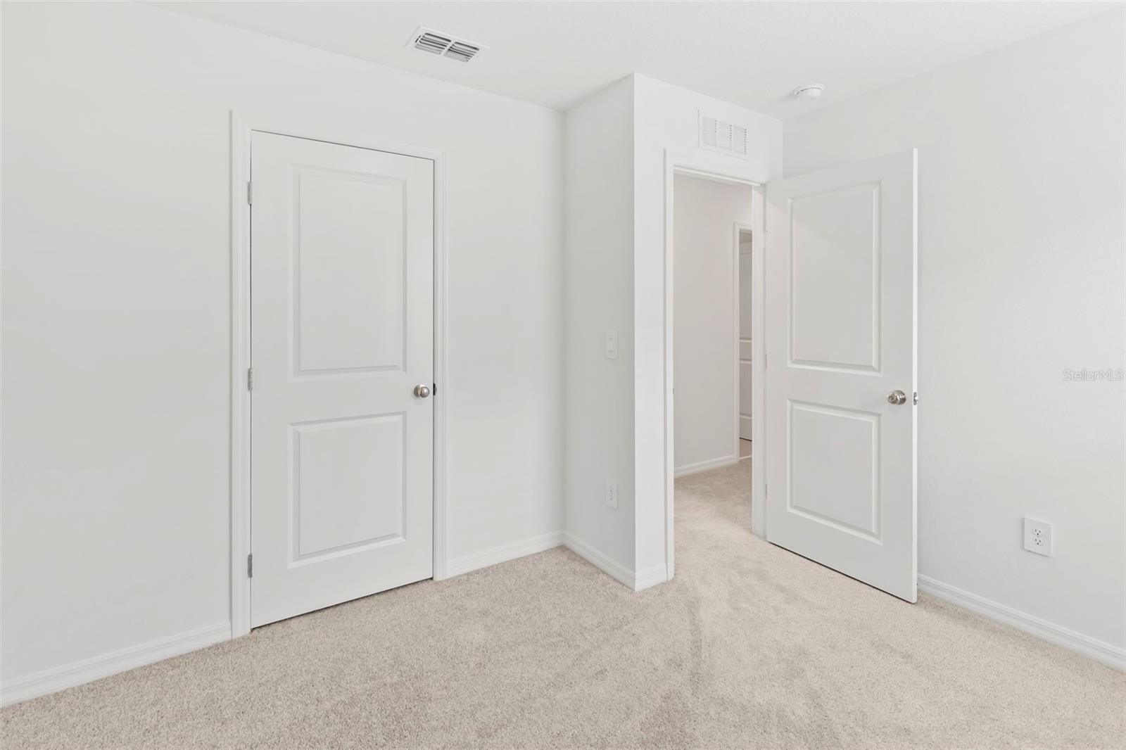 GLADESONG - Residential Lease