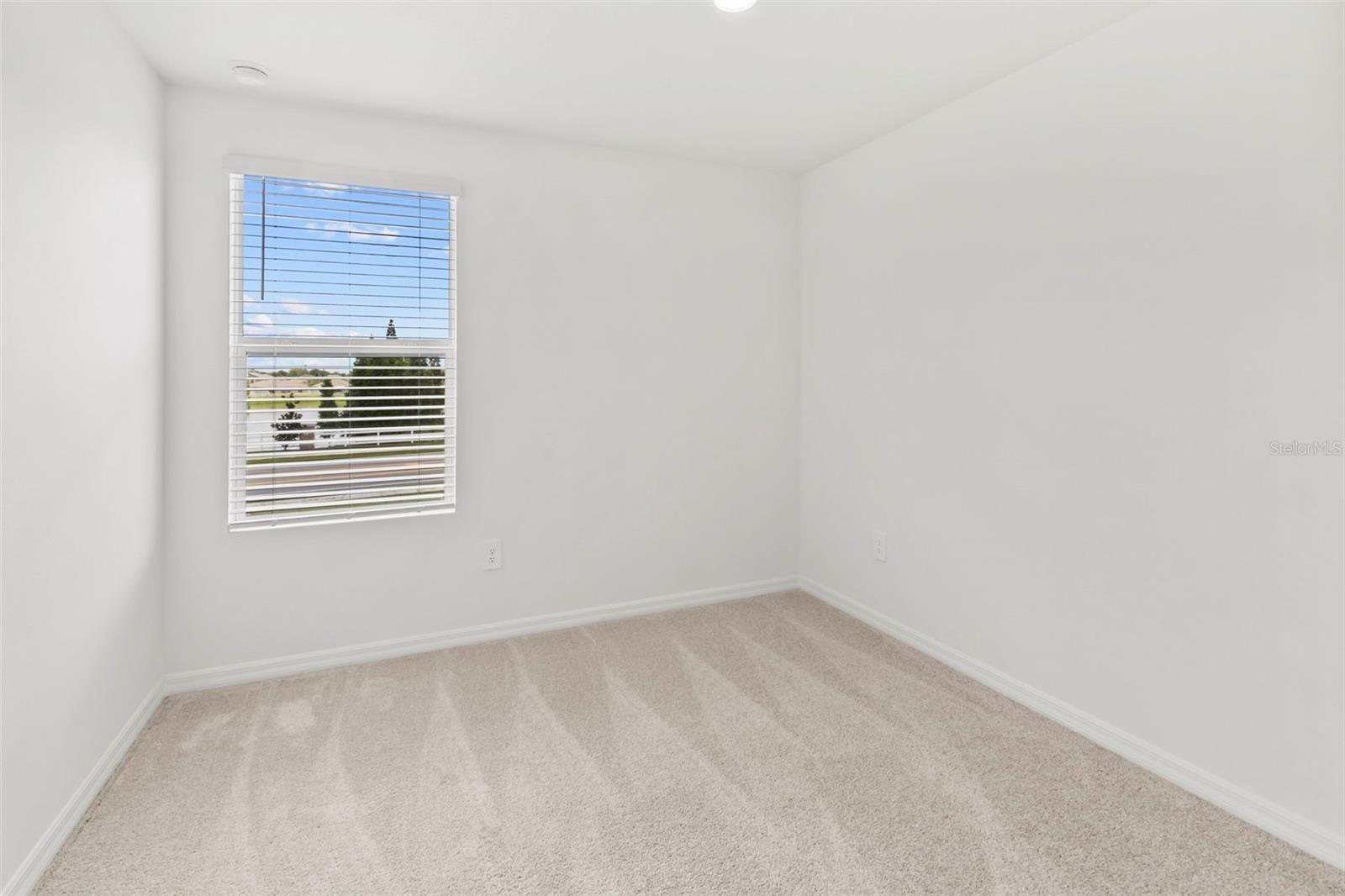 GLADESONG - Residential Lease