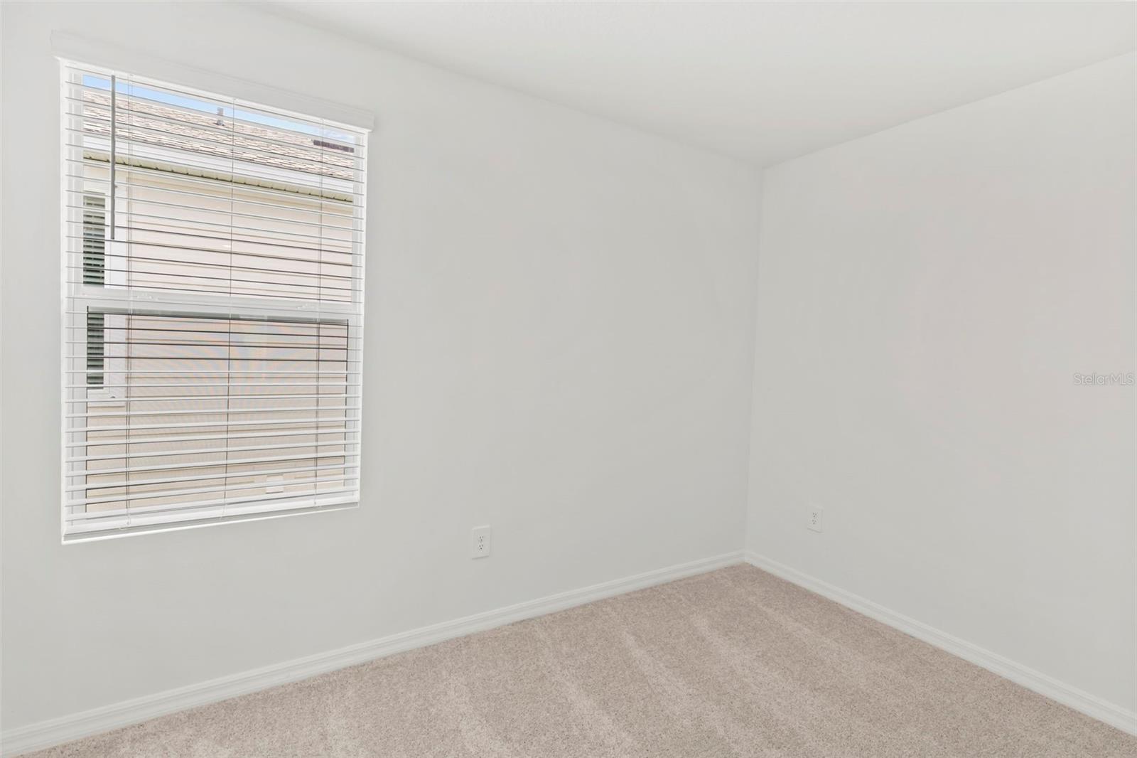 GLADESONG - Residential Lease