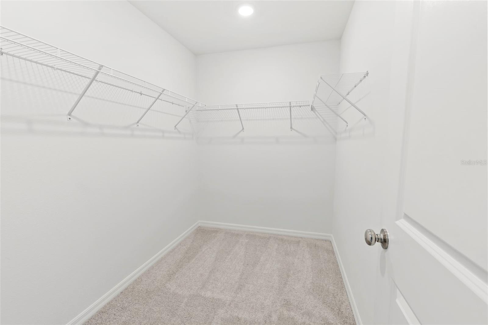 GLADESONG - Residential Lease