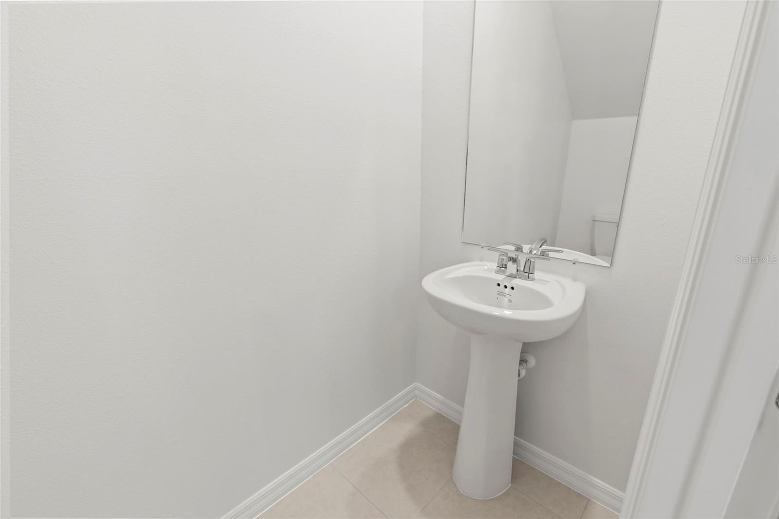 GLADESONG - Residential Lease