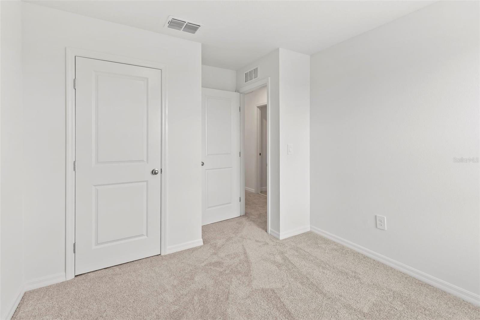 GLADESONG - Residential Lease