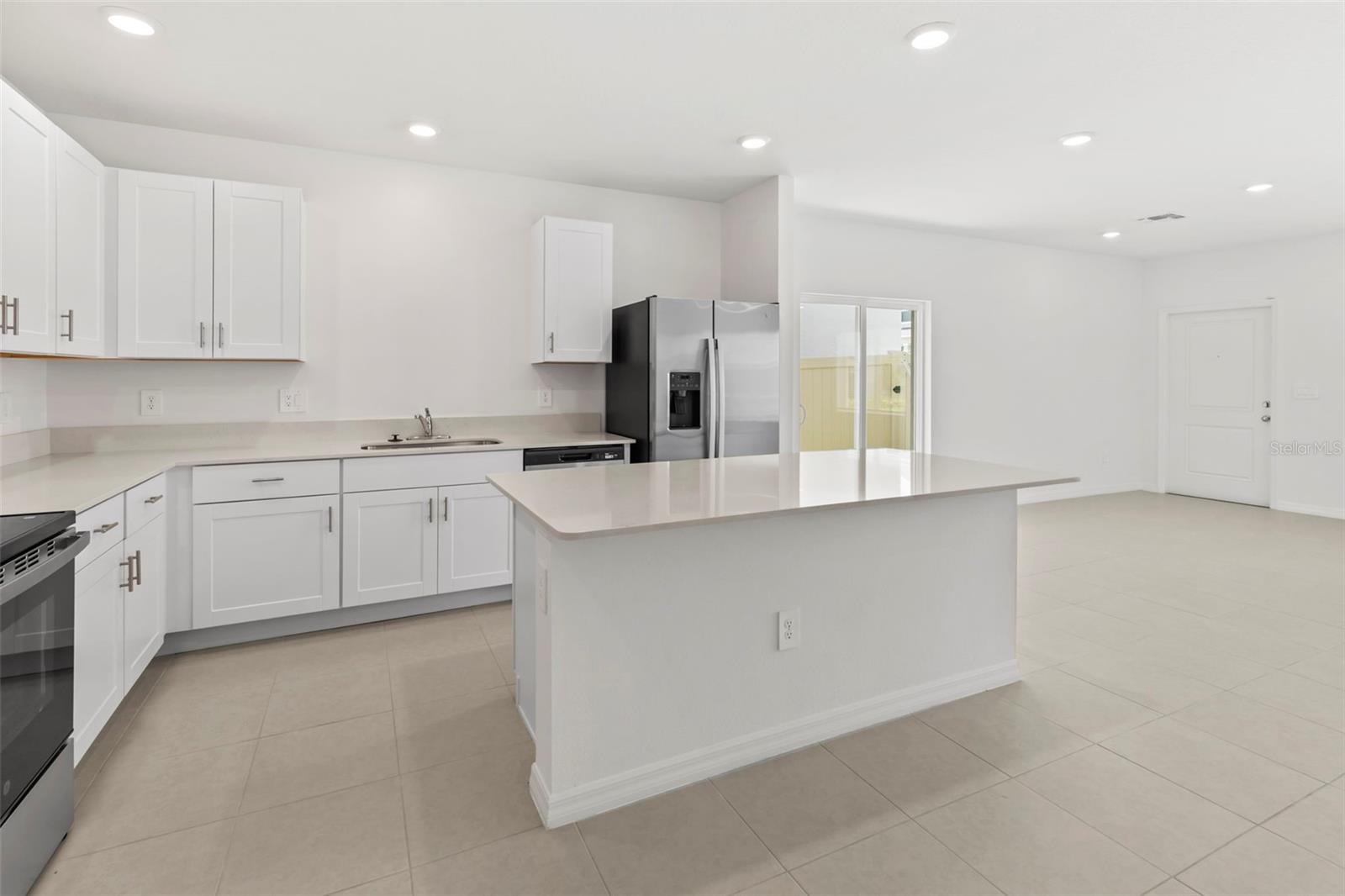 GLADESONG - Residential Lease