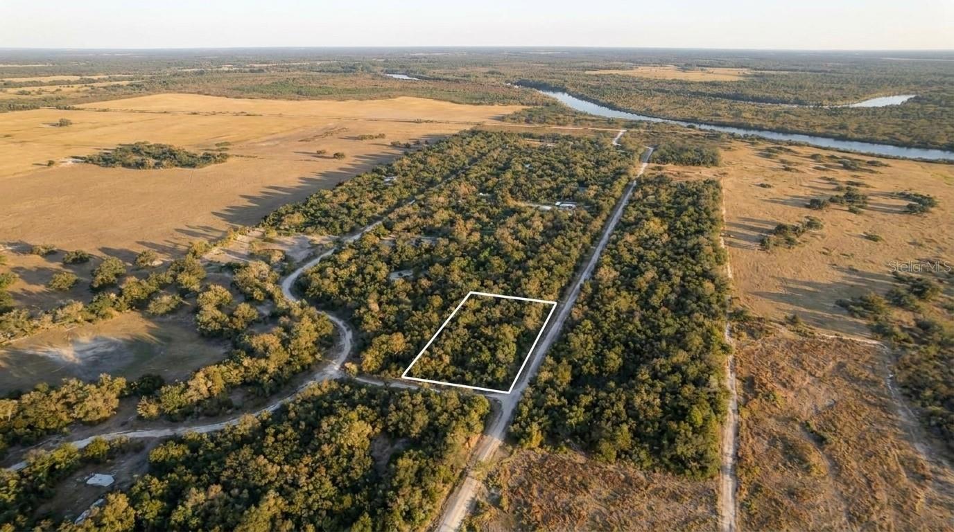 HIDDEN ACRES - Land