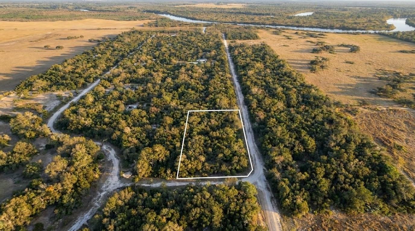 HIDDEN ACRES - Land