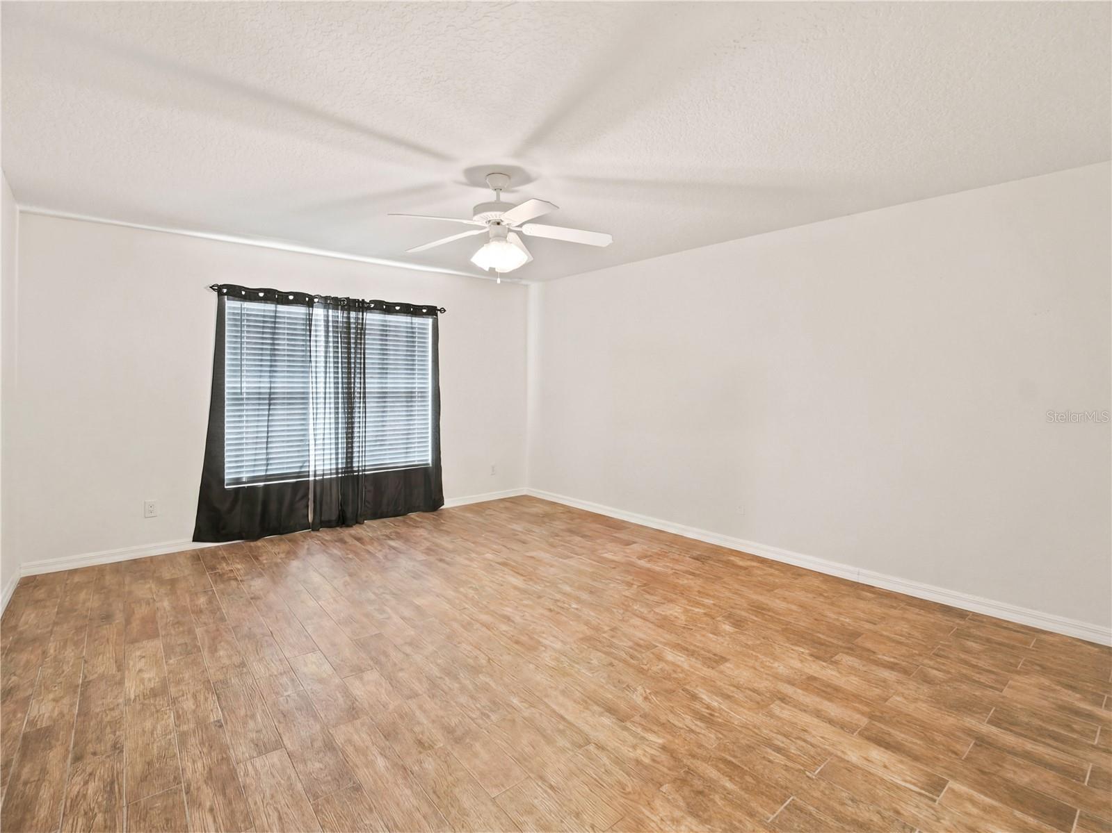 KEYSTONE POINTE PH 3 - Residential Lease