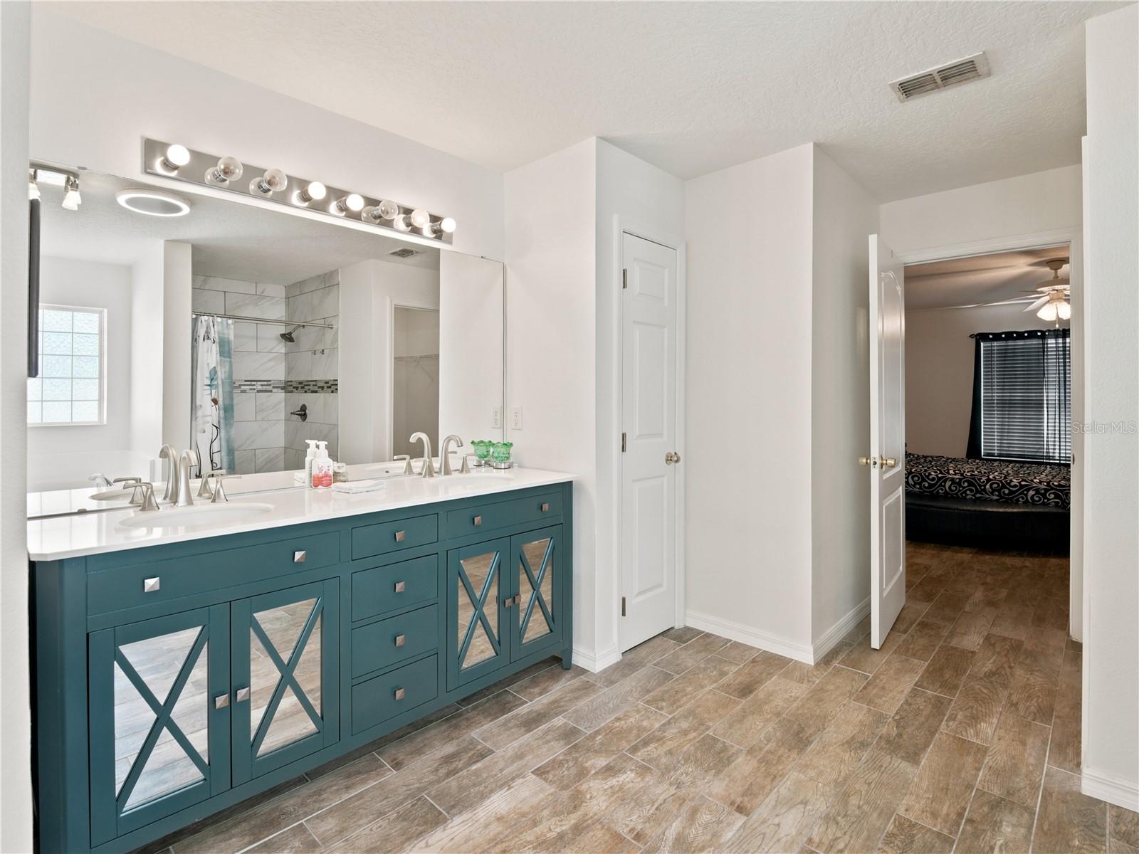 KEYSTONE POINTE PH 3 - Residential Lease