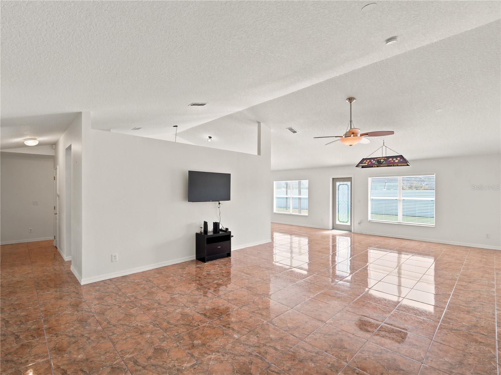 KEYSTONE POINTE PH 3 - Residential Lease