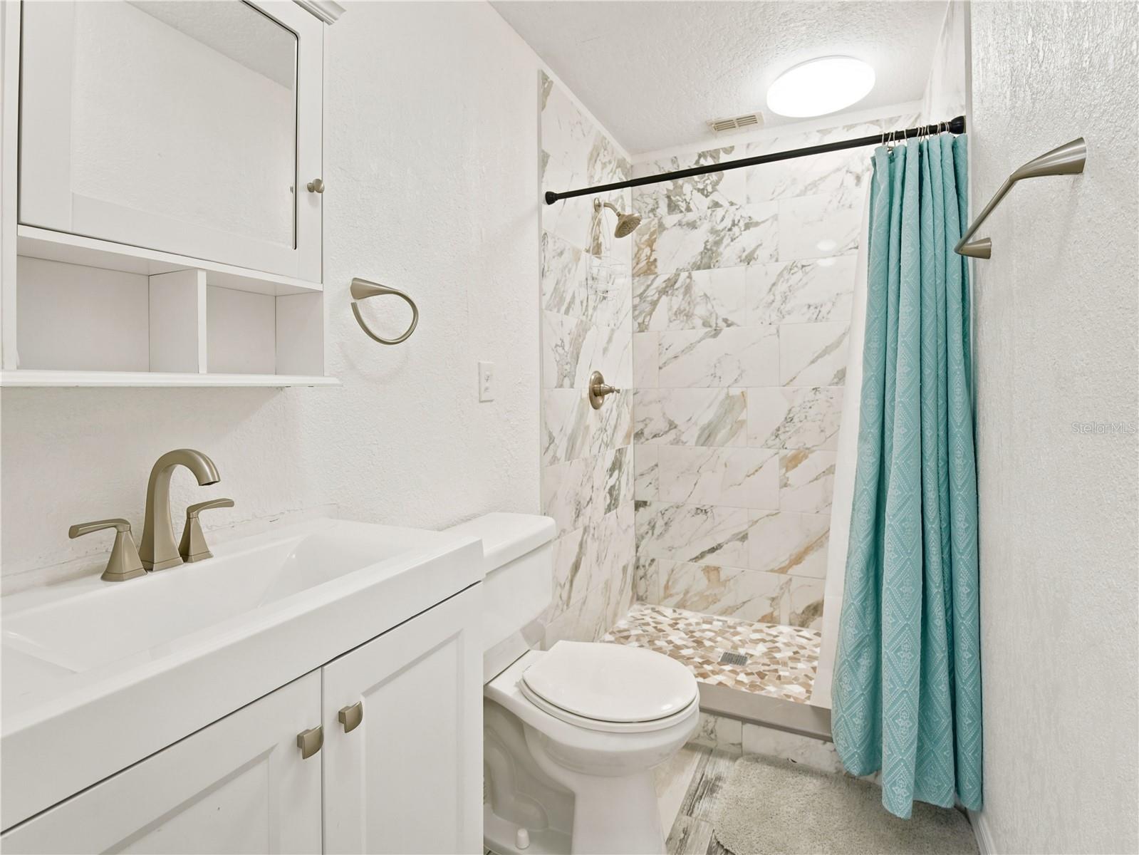 KEYSTONE POINTE PH 3 - Residential Lease