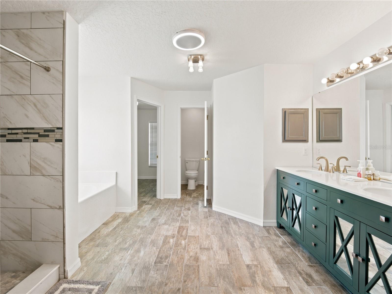 KEYSTONE POINTE PH 3 - Residential Lease
