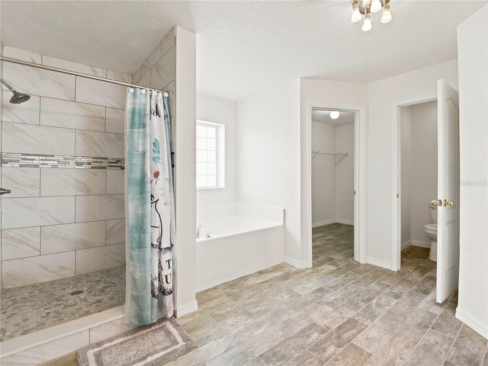 KEYSTONE POINTE PH 3 - Residential Lease