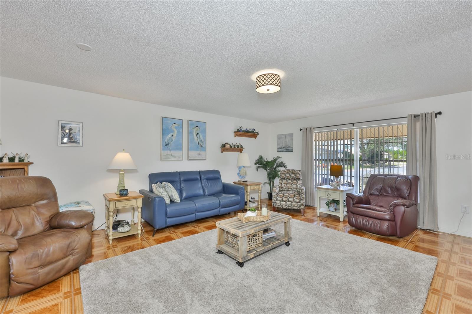 SUN CITY CENTER UNIT 32 - Residential