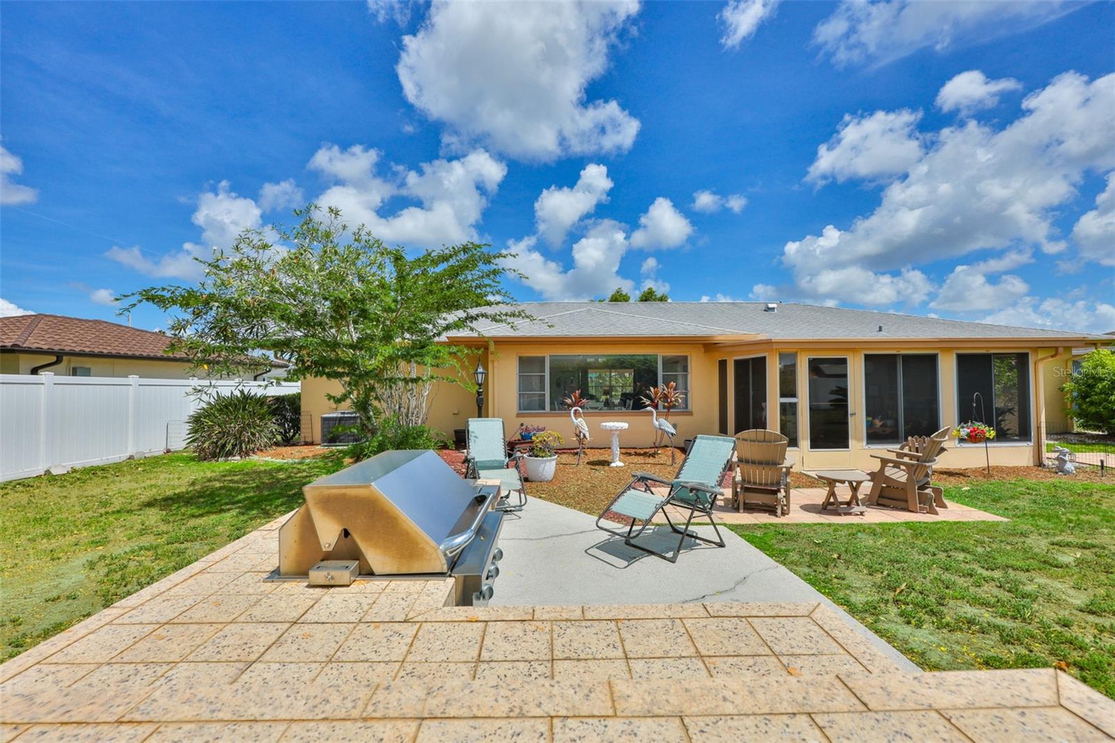 SUN CITY CENTER UNIT 32 - Residential