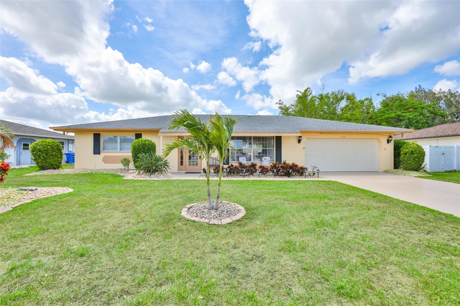 SUN CITY CENTER UNIT 32 - Residential