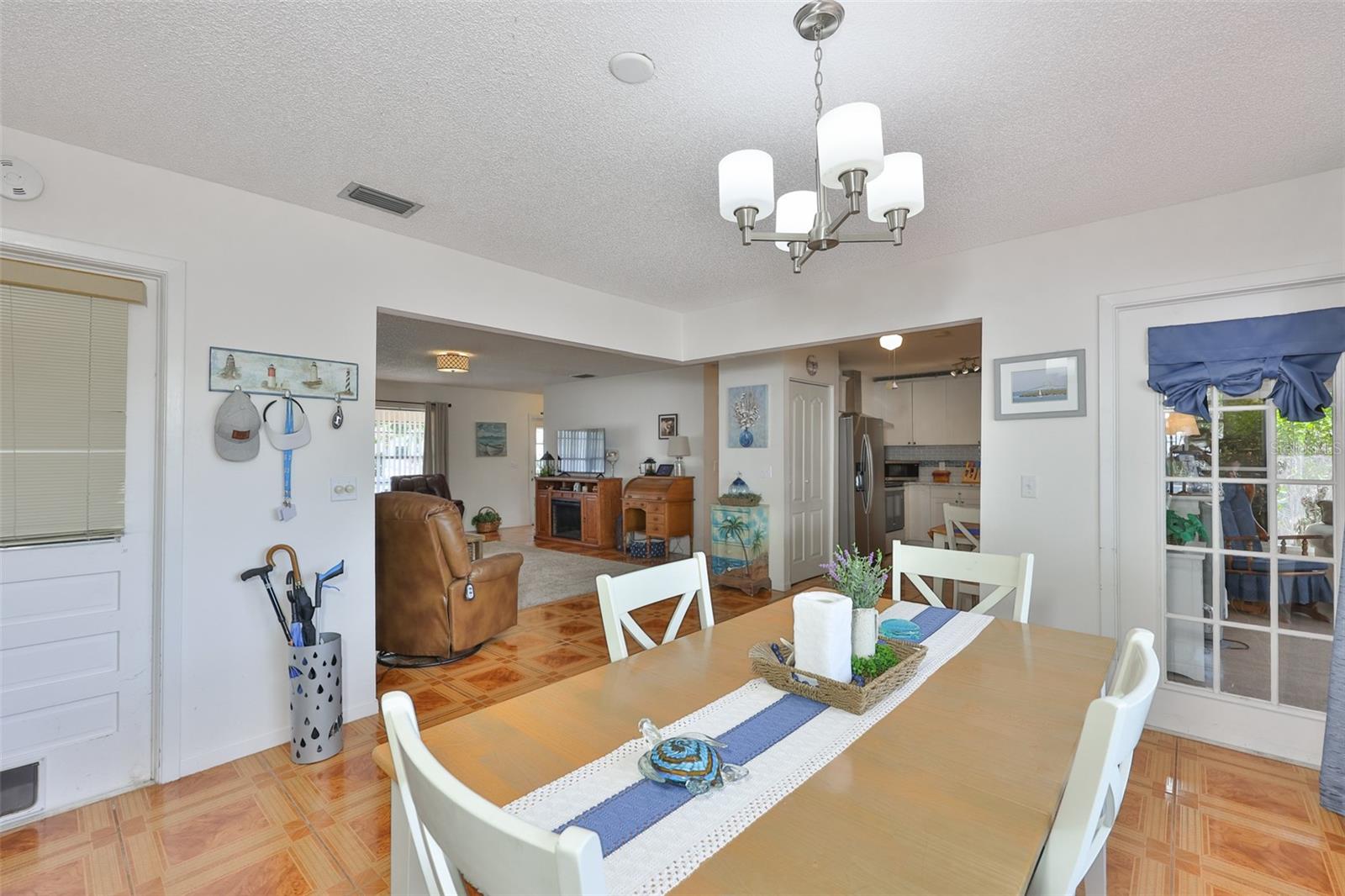 SUN CITY CENTER UNIT 32 - Residential