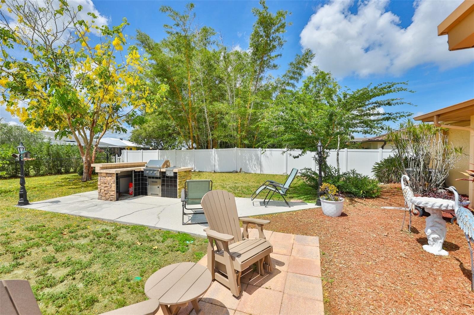 SUN CITY CENTER UNIT 32 - Residential