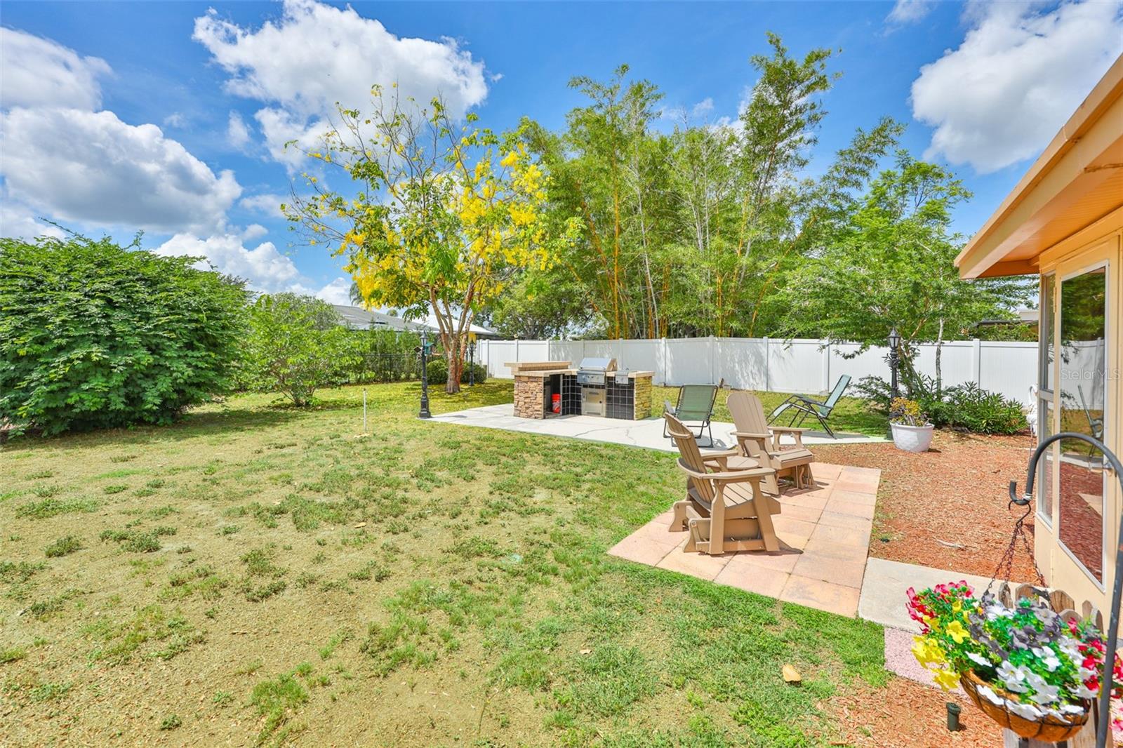SUN CITY CENTER UNIT 32 - Residential