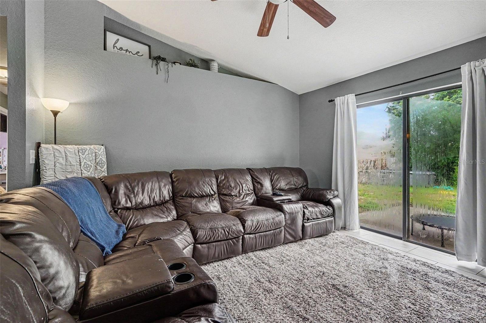 WEST OAKS - Residential
