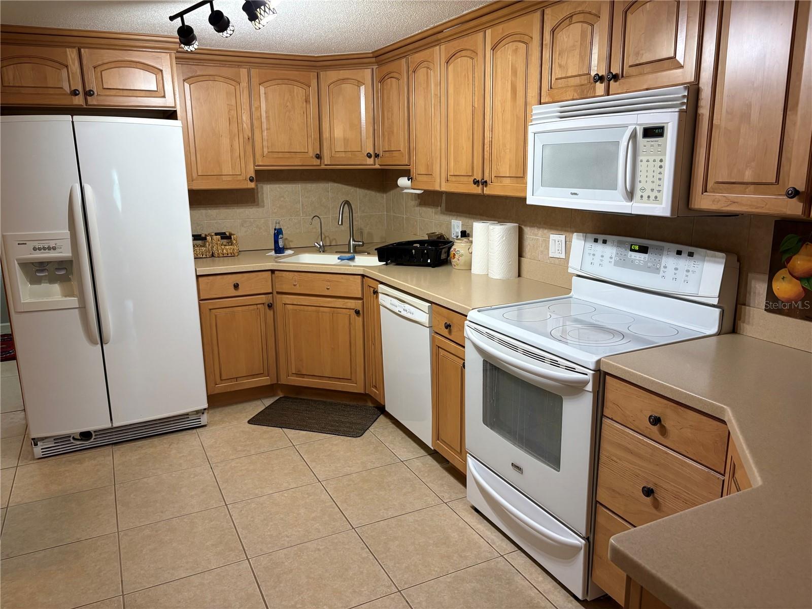 UNION PARK VILLAS UNREC - Residential Lease