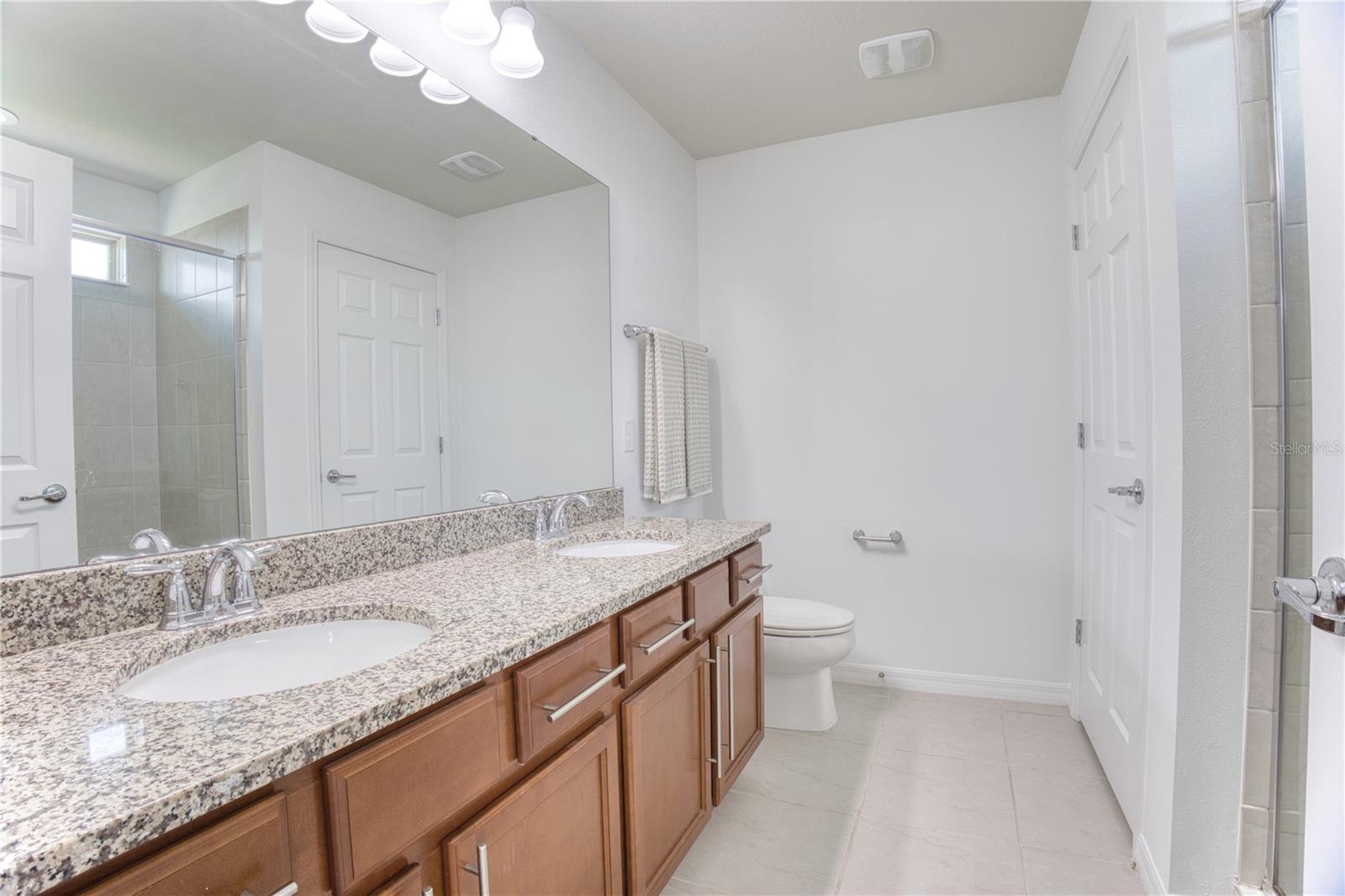 LAKESHORE AT NARCOOSSEE PH 4 - Residential Lease