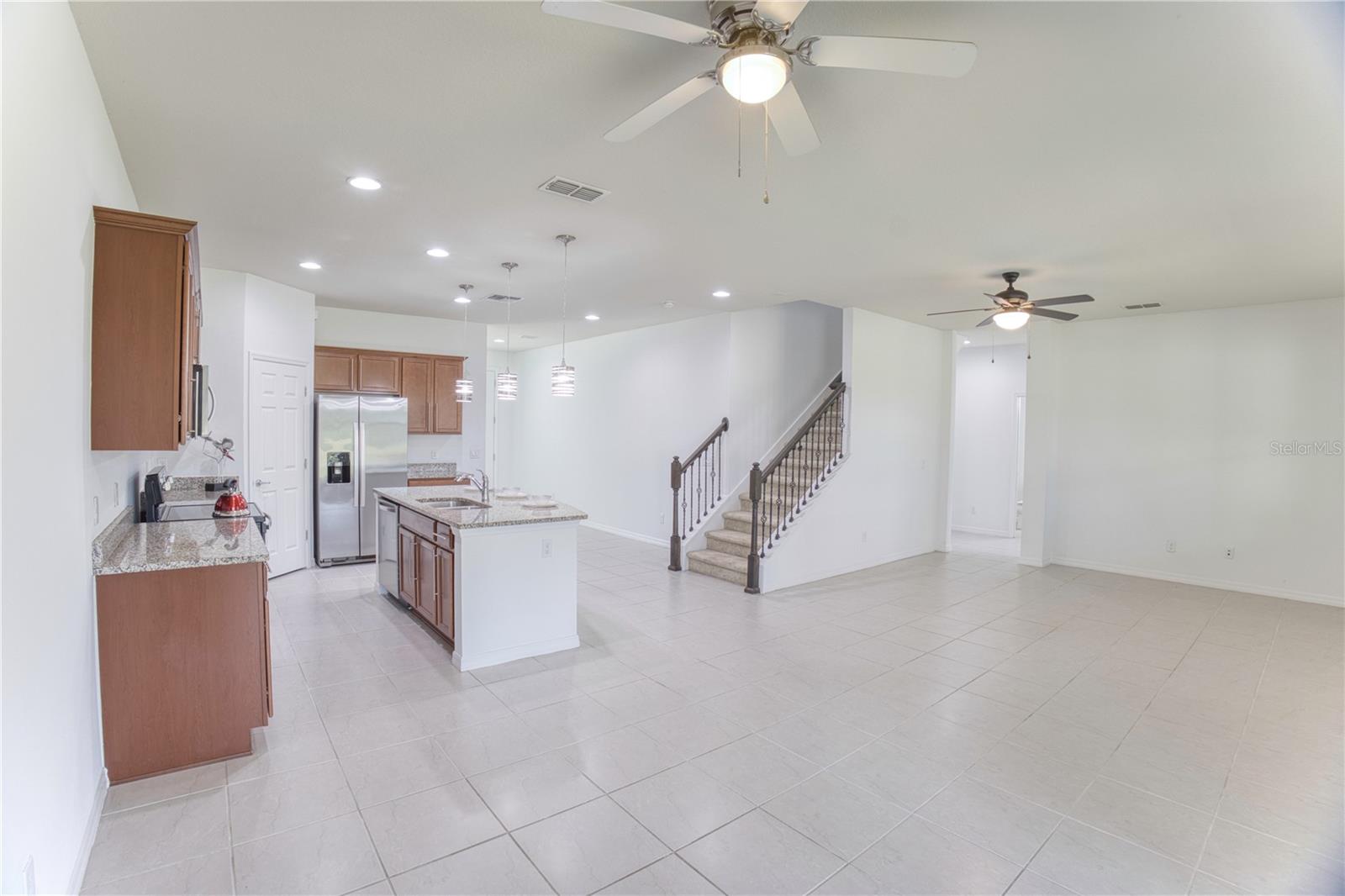 LAKESHORE AT NARCOOSSEE PH 4 - Residential Lease