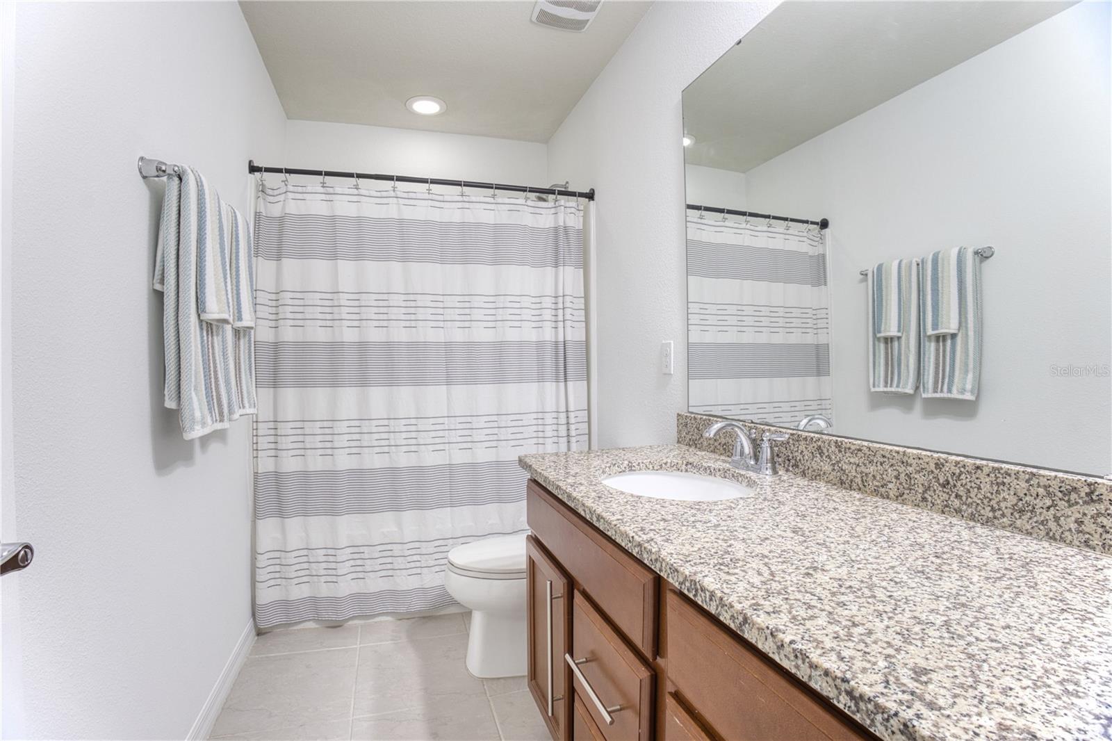 LAKESHORE AT NARCOOSSEE PH 4 - Residential Lease