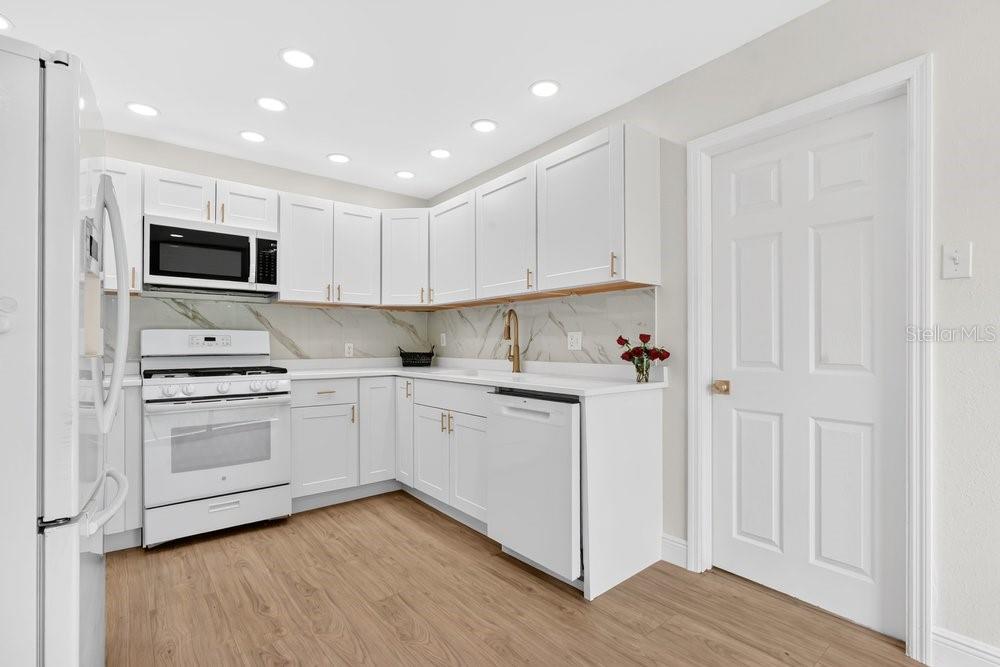 PINEVIEW - Residential