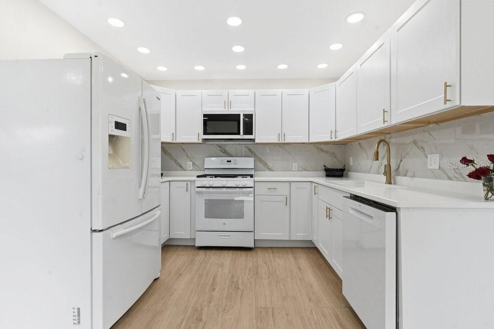 PINEVIEW - Residential