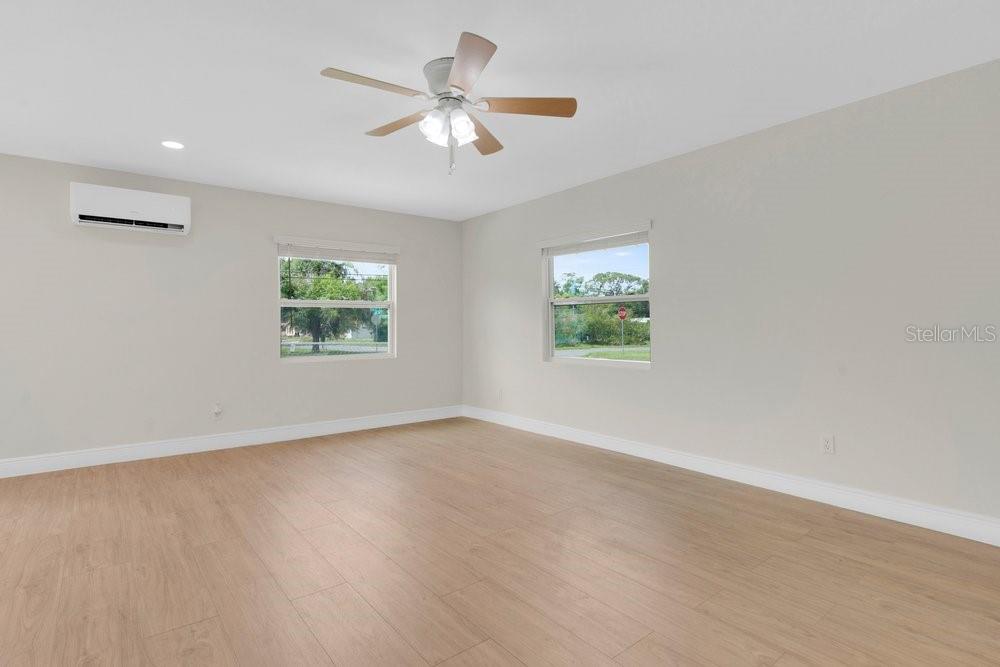 PINEVIEW - Residential
