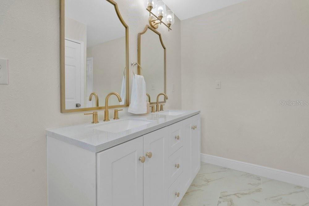 PINEVIEW - Residential