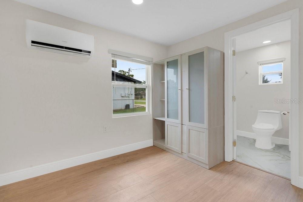 PINEVIEW - Residential