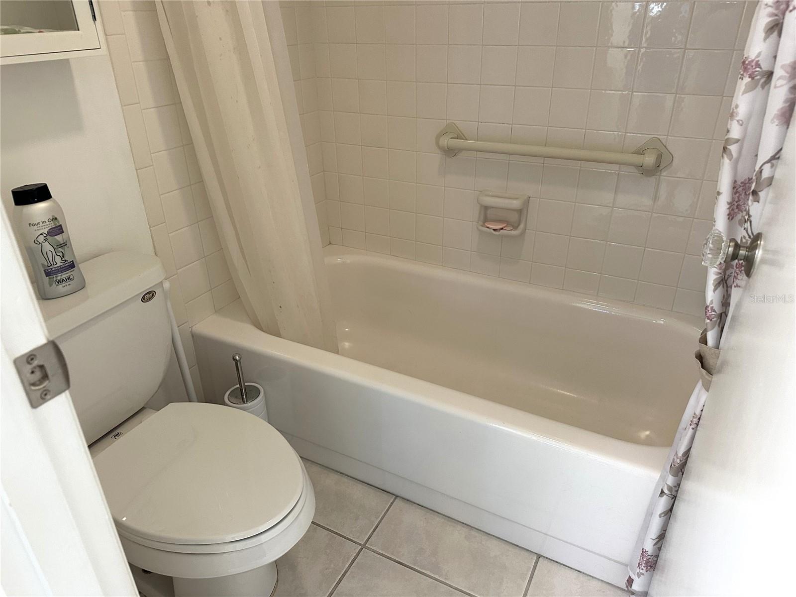 SANDPIPER APTS CONDO - BIRD BAY VILLAGE - Residential