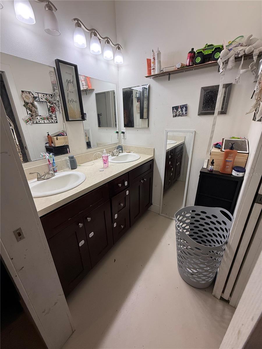 BROWNS ADD -J M FENNELL - Residential