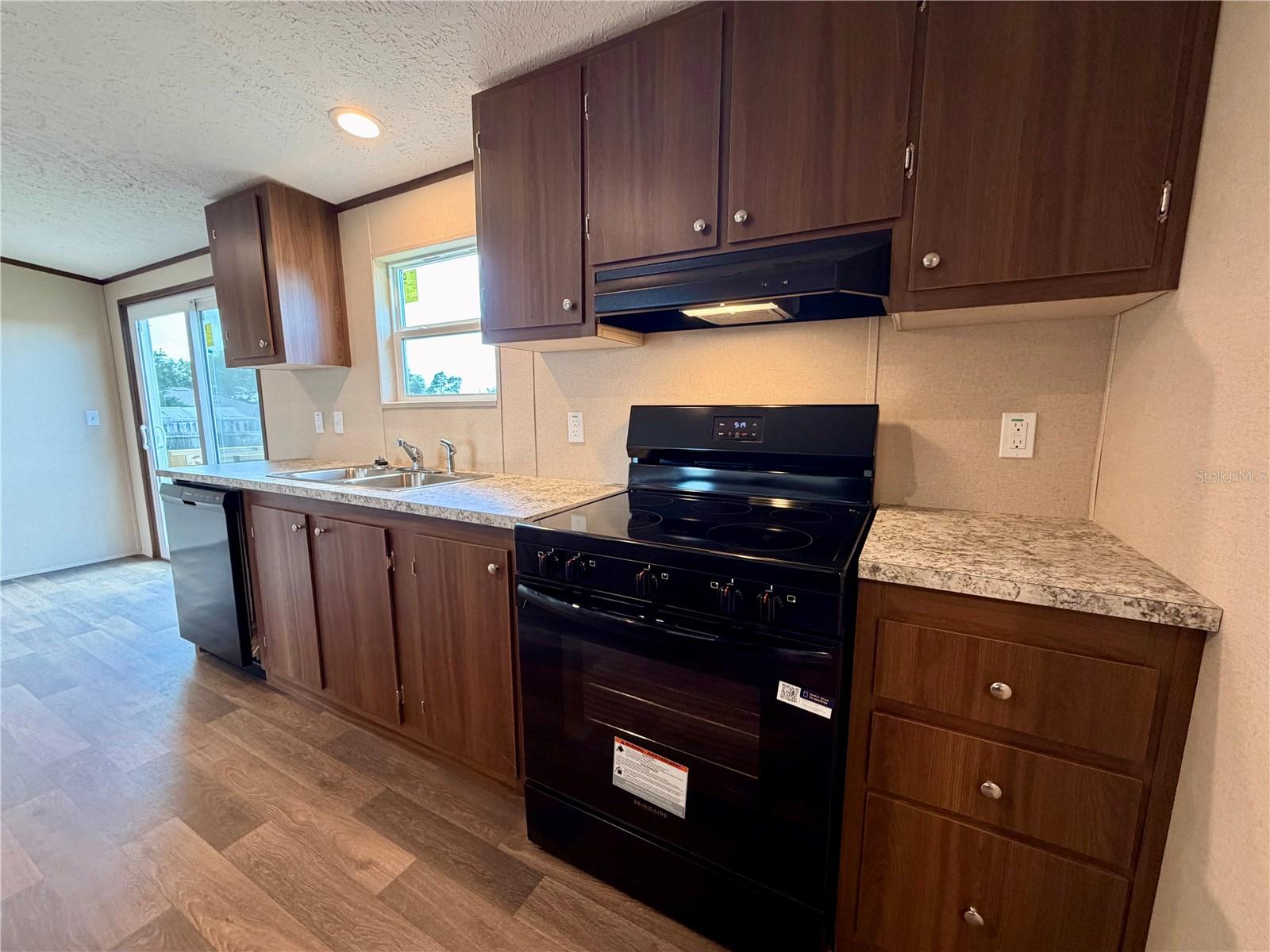 STARR LAKE DEV CO SUB - Residential Lease