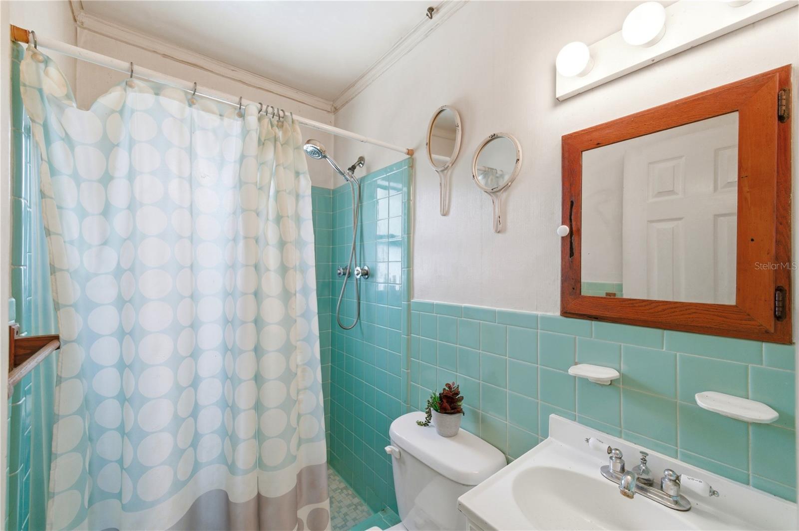 OAKHURST GROVES - Residential