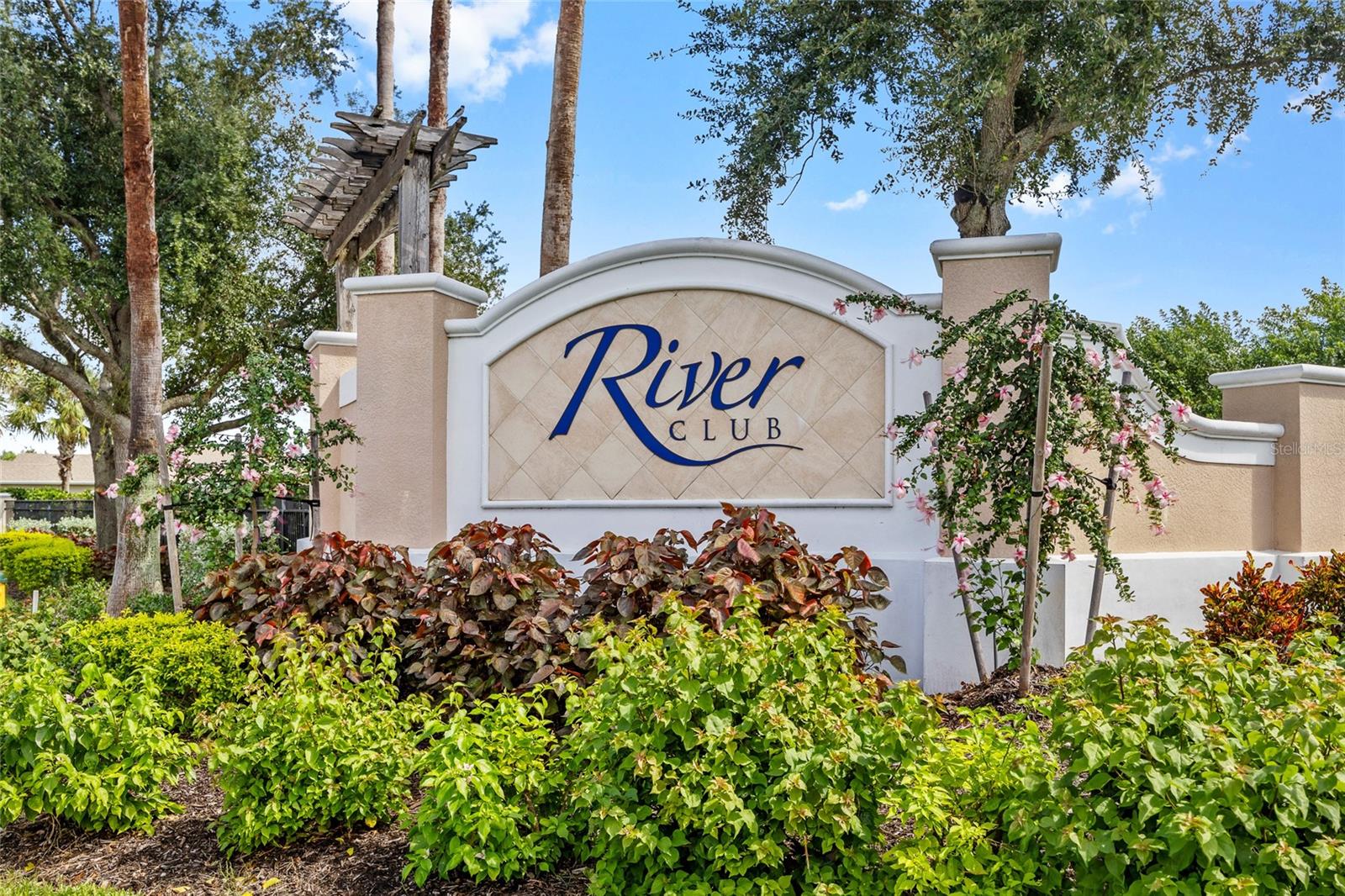 RIVER CLUB - Residential