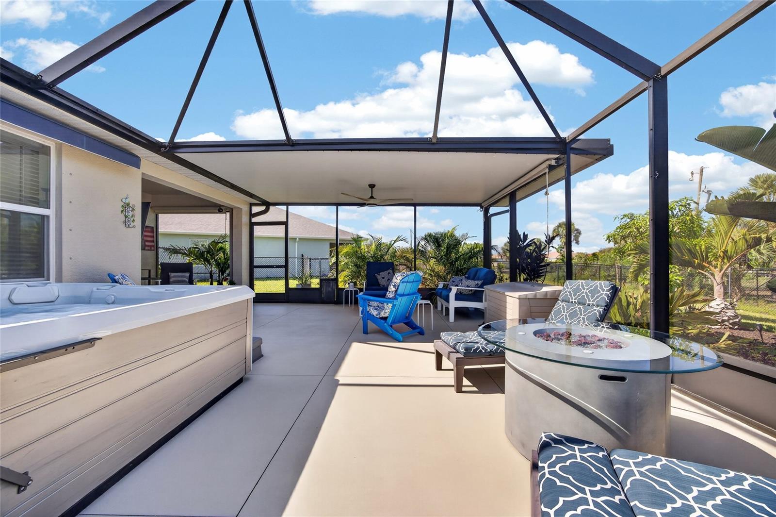 RIVER CLUB - Residential