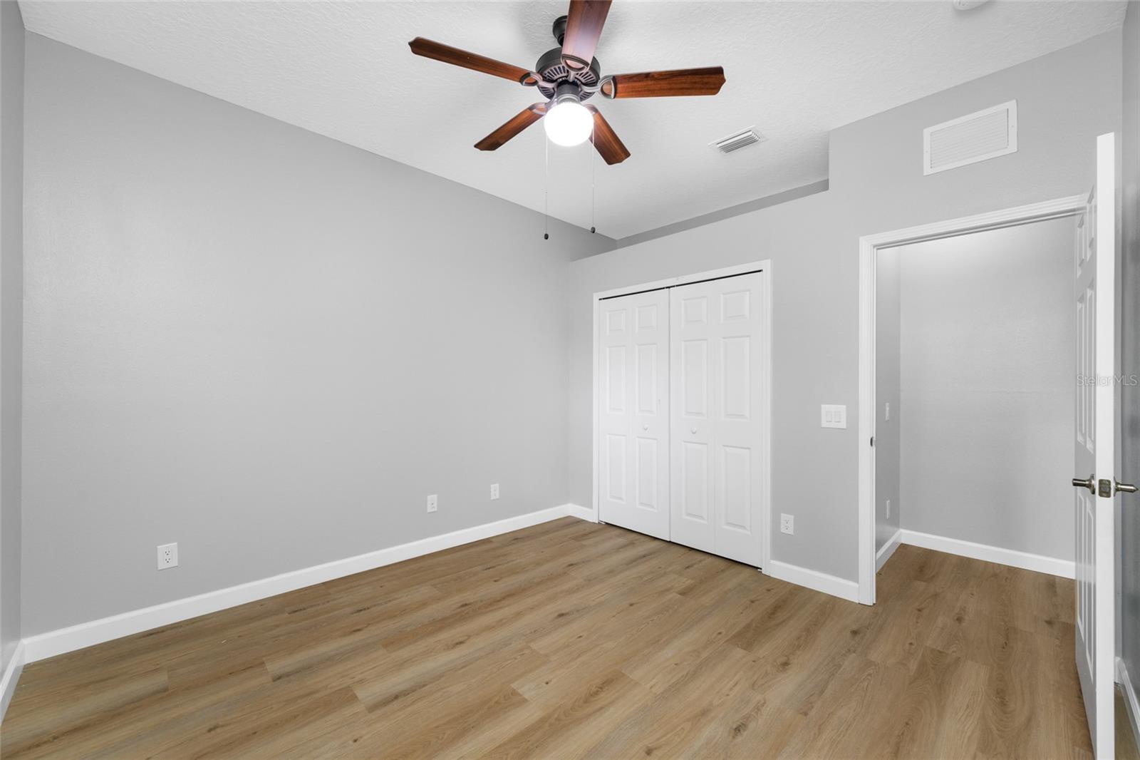 HIDDEN OAKS AT TEMPLE TERRACE - Residential