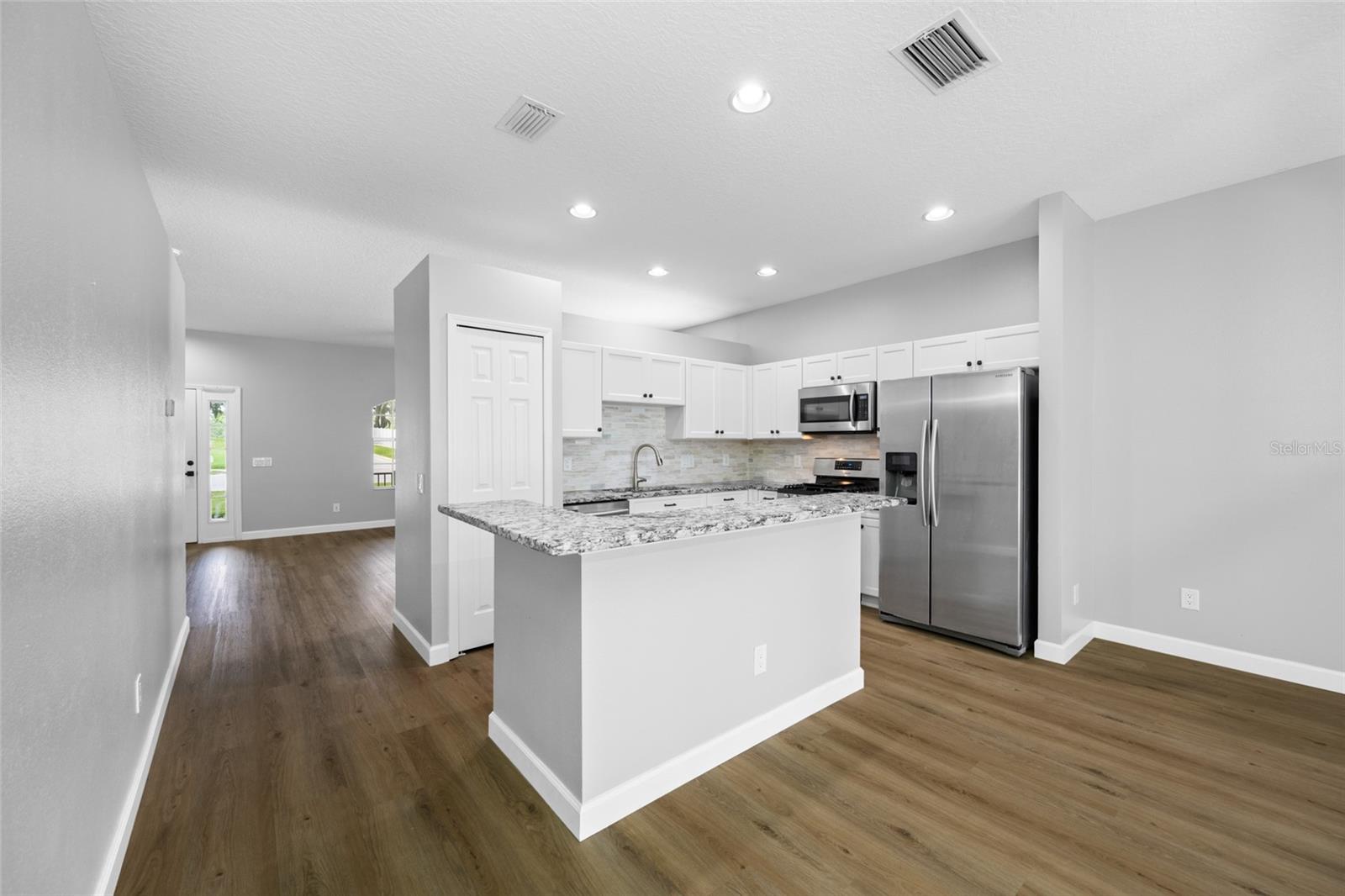 HIDDEN OAKS AT TEMPLE TERRACE - Residential