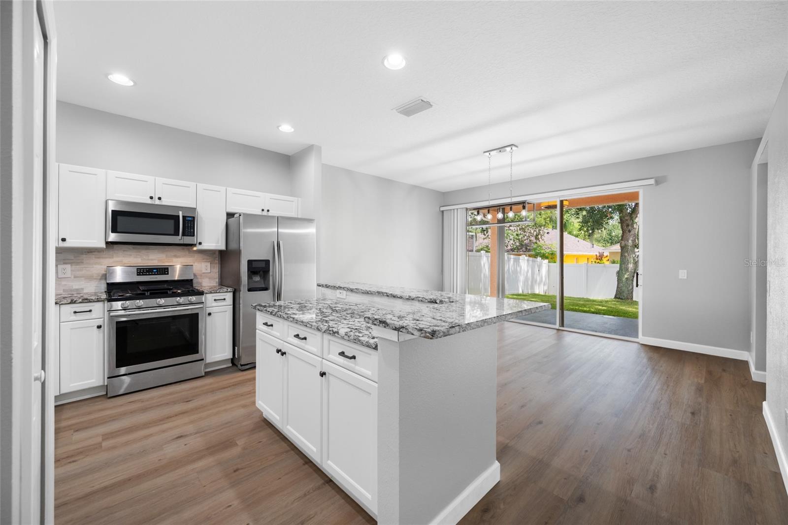 HIDDEN OAKS AT TEMPLE TERRACE - Residential